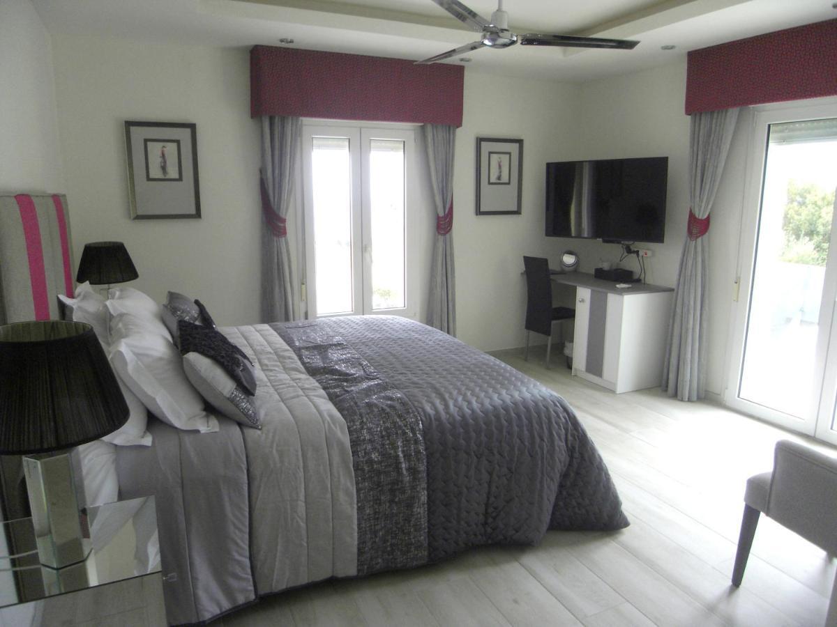 Three Palms Bed and Breakfast San Luis de Sabinillas Exterior foto